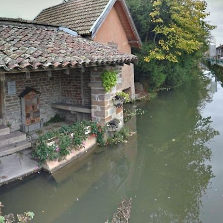 Escapadeveyloise-Nuit Romantique-Spa-Cine-Champagne Pont-de-Veyle Kültér fotó