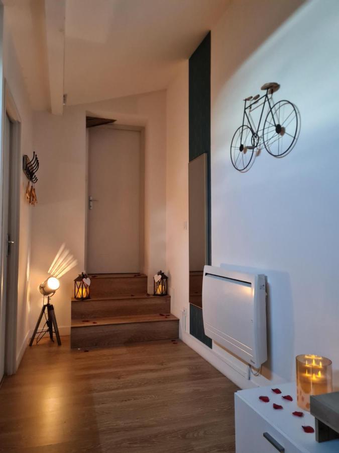 Escapadeveyloise-Nuit Romantique-Spa-Cine-Champagne Pont-de-Veyle Kültér fotó