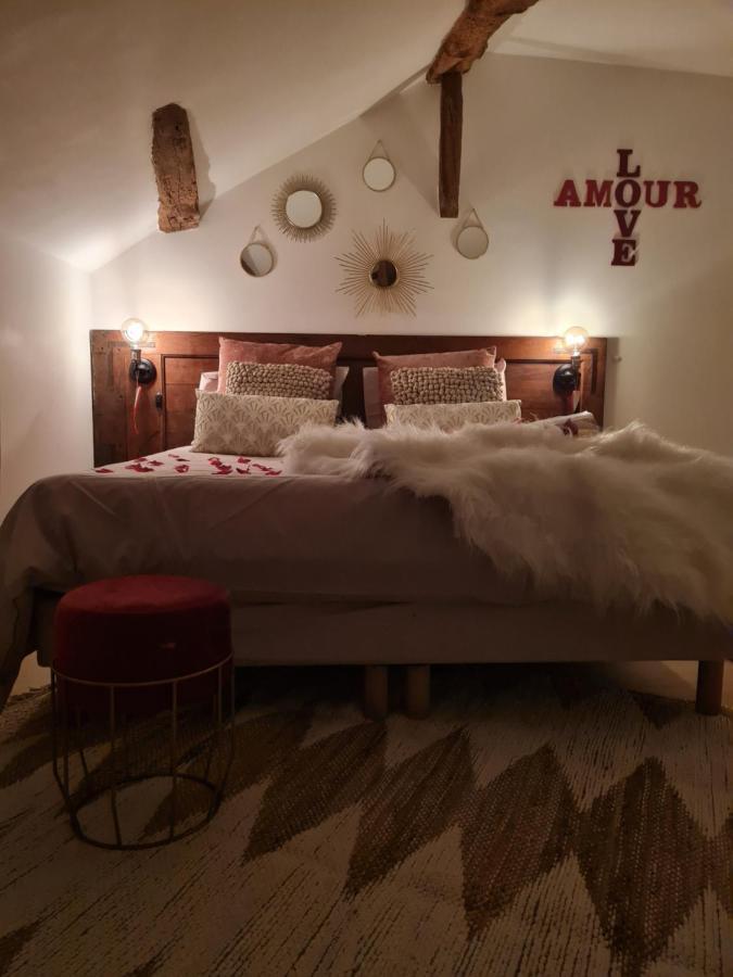 Escapadeveyloise-Nuit Romantique-Spa-Cine-Champagne Pont-de-Veyle Kültér fotó